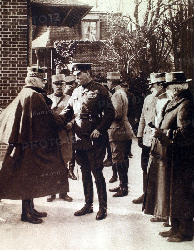 Première Guerre Mondiale. Entrevue de Lord Kitchener et du général Joffre (1915)