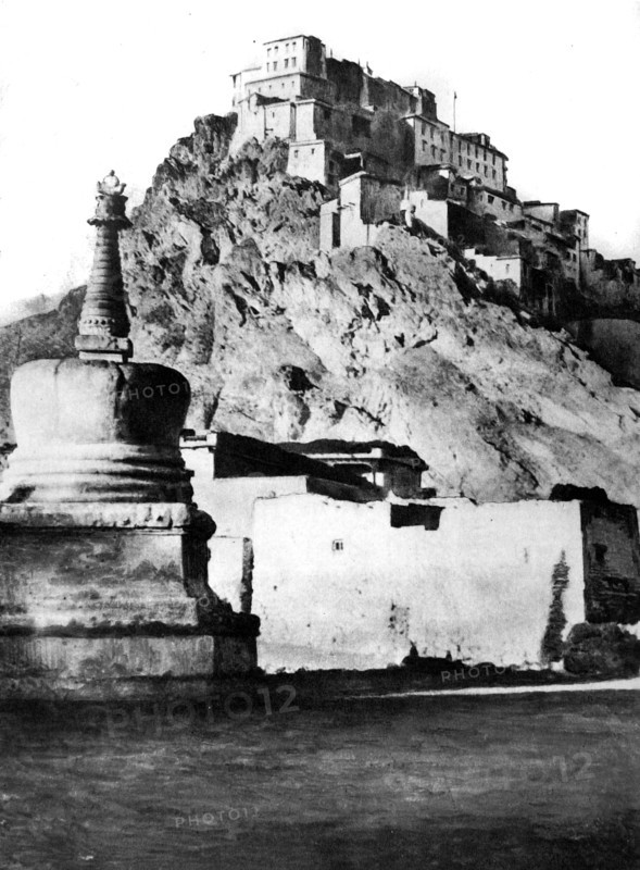 Un monastère bouddhiste dans le Ladak, au sud de Karakoroum (1929)