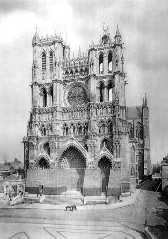 World War I. The cathedral of Amiens protected by sandbags (1918)