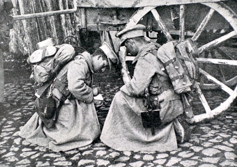 Renforts, pour le corps expéditionnaire portugais en France, traversant Lisbonne (1917)