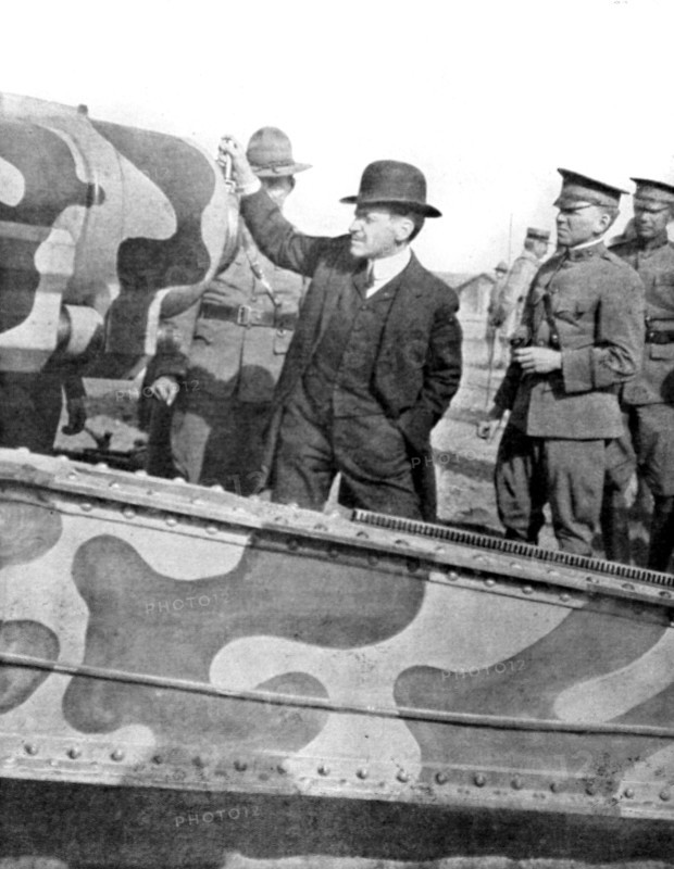 Visite en France de M. Newton D. Baker, ministre de la guerre américain (1918)