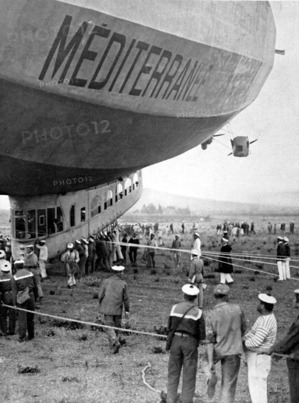 Dirigible 'Méditerranée' landing at Cuers, near Toulon (1922)