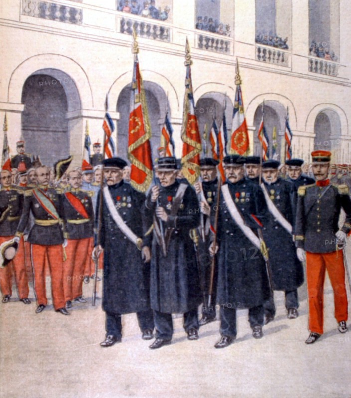 The flags of Madagascar and China deposited in Les Invalides (1901)