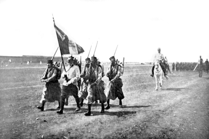 First great review of the French troops and the Christian Mehalla in Fez (March 28, 1912)