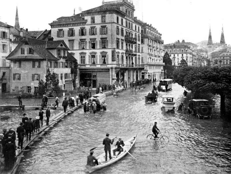 Swiss city of Lucerne, flooded after torrential rains (1910)