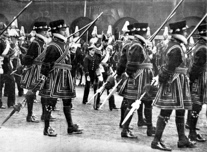 A Londres, la translation du corps d'Edouard VII à Westminster Hall (17 mai 1910)