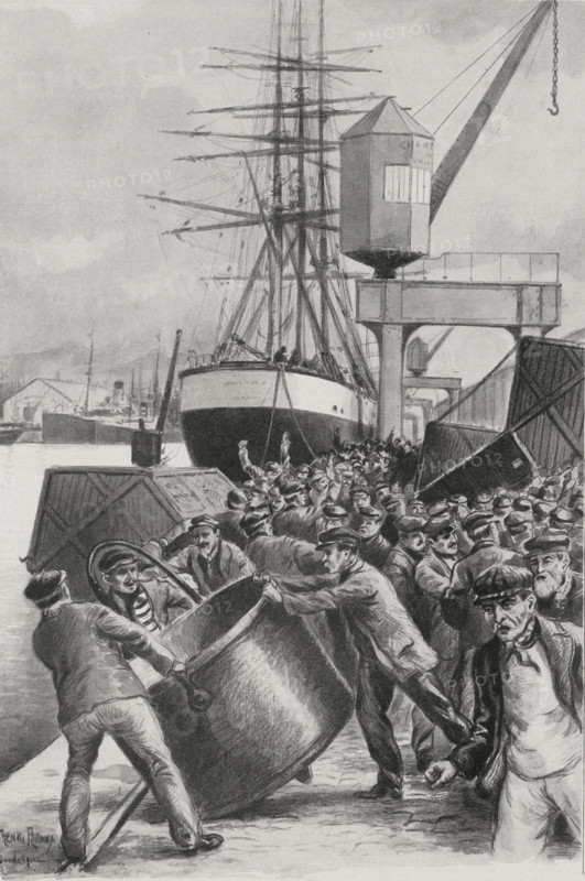 Les émeutiers jetant à l'eau les wagons à charbon et les bennes des grues, pendant les manifestations de grévistes à Dunkerque, le 23 octobre 1902.