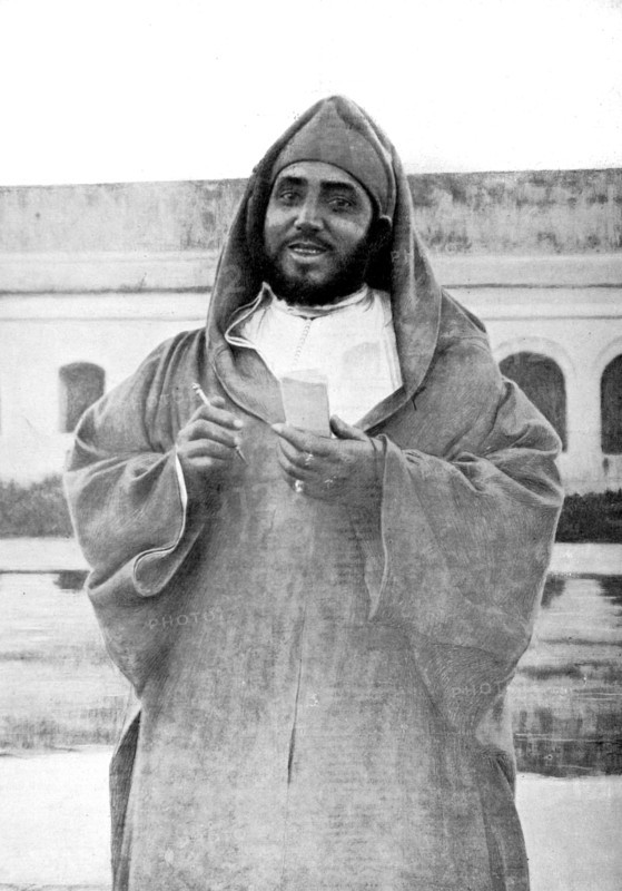 Portrait of sultan Moulai Hafid in Fez, Morocco (January 1912)
