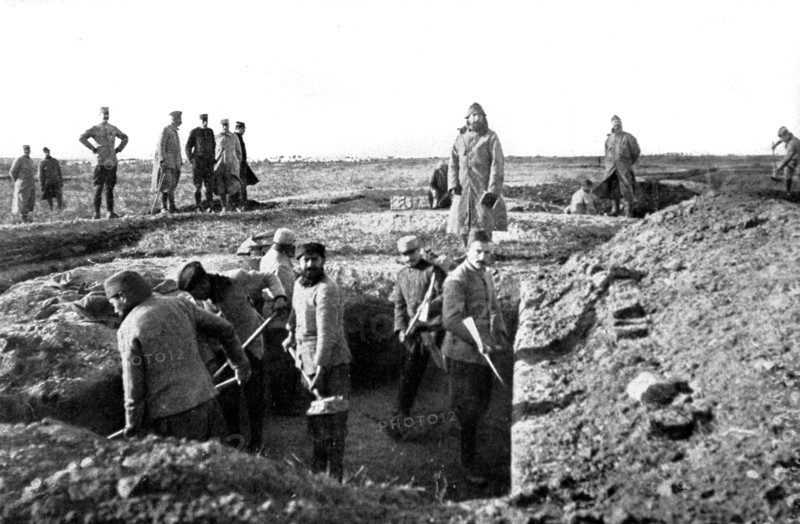 World War I. 
Defences of Salonic inspected by General Sarrail (1916)