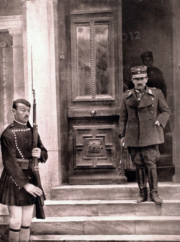 Military coup in Greece, 1926. General Condylis leaving the ministry of War, Athens