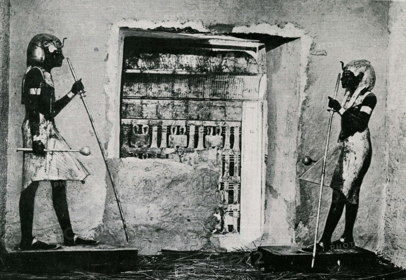 Tutankhamen's treasure, Opening of the burial chamber