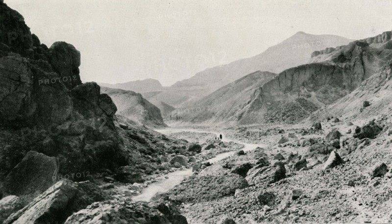 Valley of the Kings, path leading to Tutankhamen's tomb