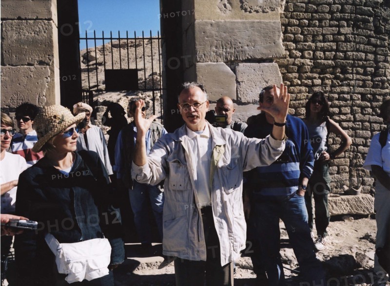 Christian Jacq sur le site de Deir el Medineh