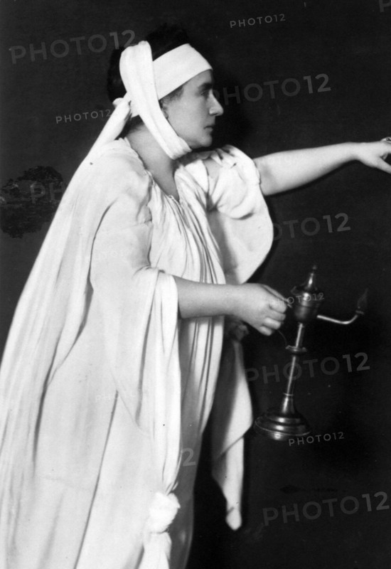 Dumont, Louise