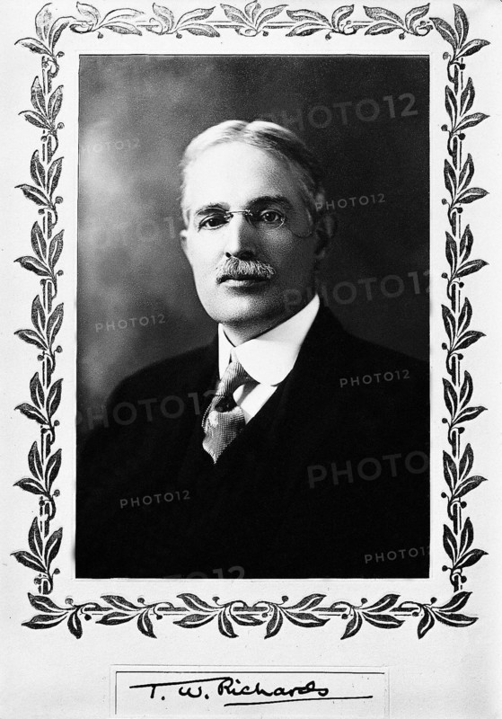 Richards, Theodore William, American chemist.