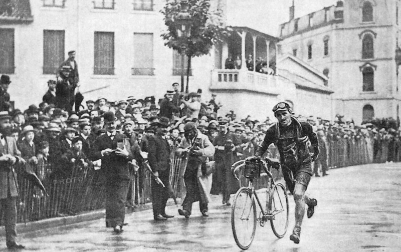 Tour de France cycling race, stage in Lyons (1909)
