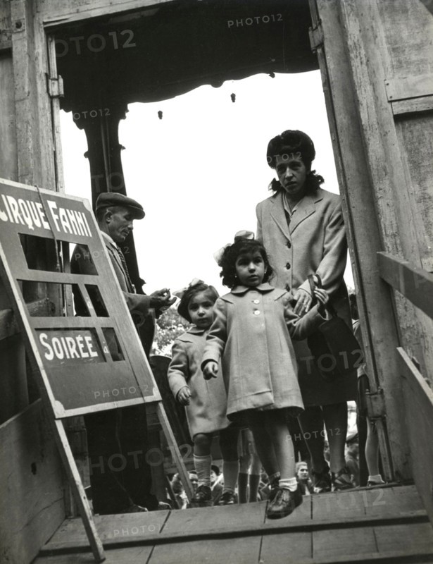 The Cirque Fanni at the Foire du Trône, circa 1948