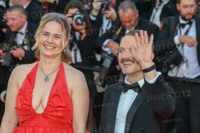 Mette-Marie Kongsved, Elijah Wood
