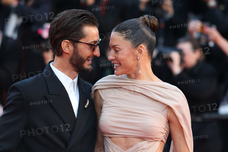 Pierre Niney, Natasha Andrews