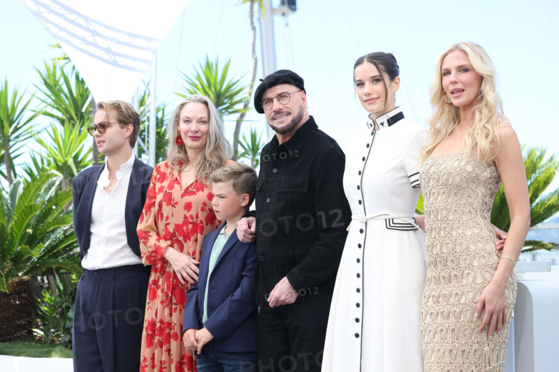 Cast of the film 'Propeller One-Way Night Coach'