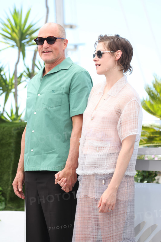 Woody Harrelson and Kristen Stewart