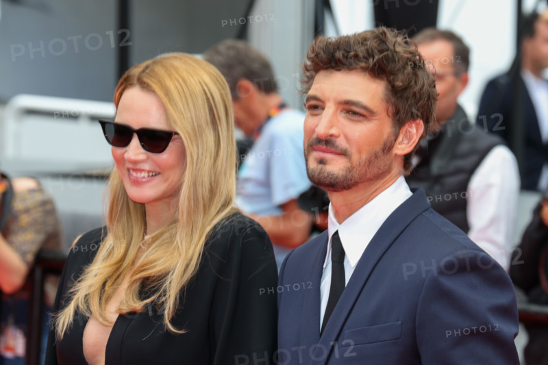 Virginie Efira and Niels Schneider