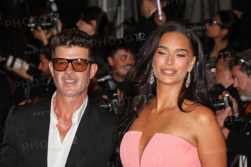 Robin Thicke and April Love Geary