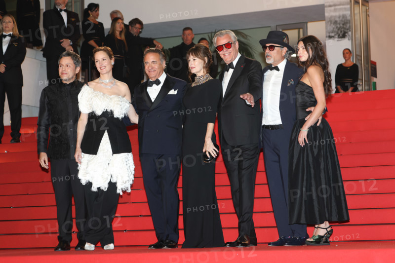 The cast of the film 'Diamond'