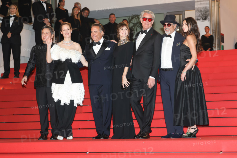 The cast of the film 'Diamond'