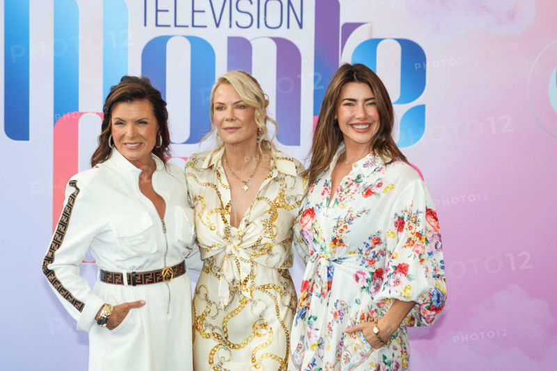 Kimberlin Brown, Katherine Kelly Lang and Jacqueline MacInnes Wood