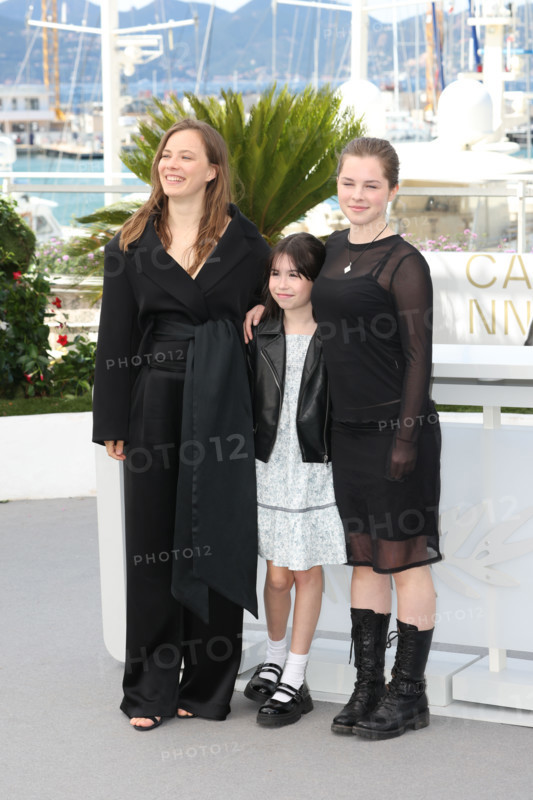 Saskia Rosendahl, Maya O'Rourke, Maia Rae Domagala