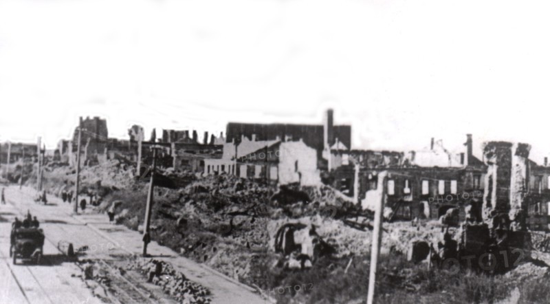 Soviet forces entering Minsk (Byelorussia), July 1944.