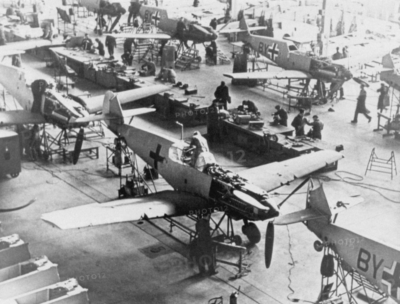 Usine aéronautique, Allemagne, IIème Guerre mondiale.