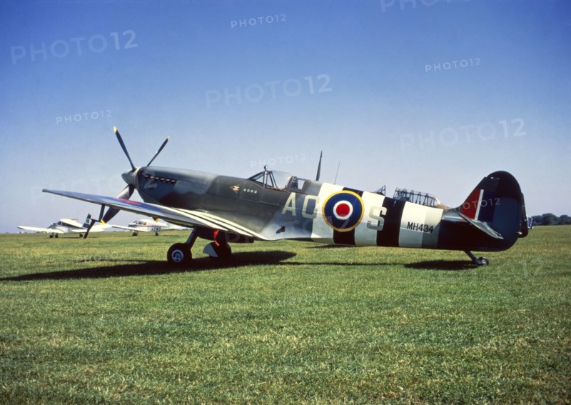 Supermarine Spitfire fighter, 1944