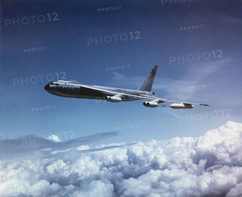 Bombardier lourd stratégique américain Boeing B-52