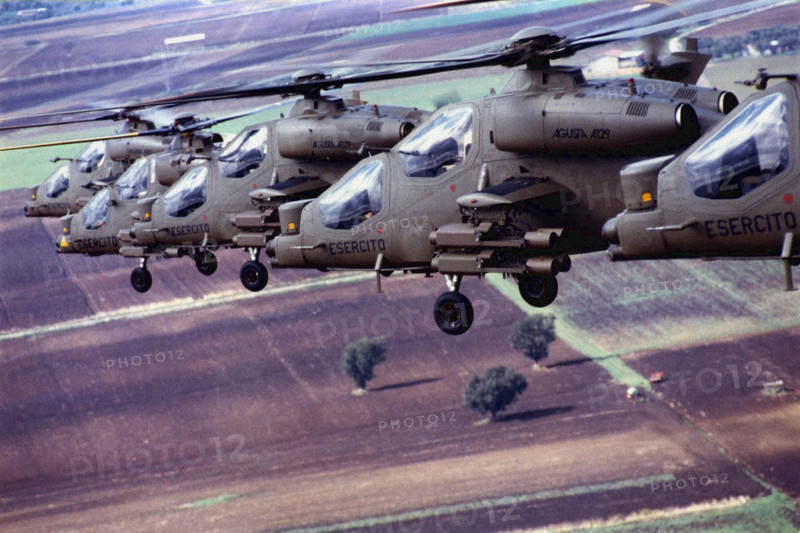 Hélicoptères italiens A-129 Mangusta.