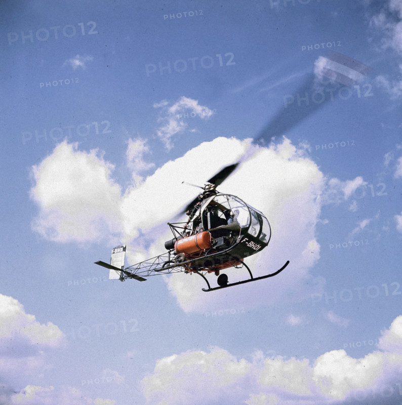 Hélicoptère léger français SD-1221 Djinn
