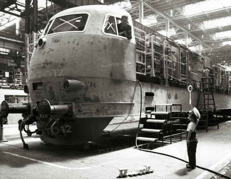 Locomotive DB série 103 au montage, 1970