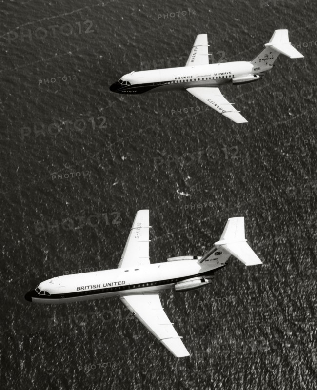 Deux BAC 1-11 en vol, 1964