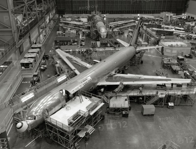 Assemblage d'un Boeing 757-300 en 1985