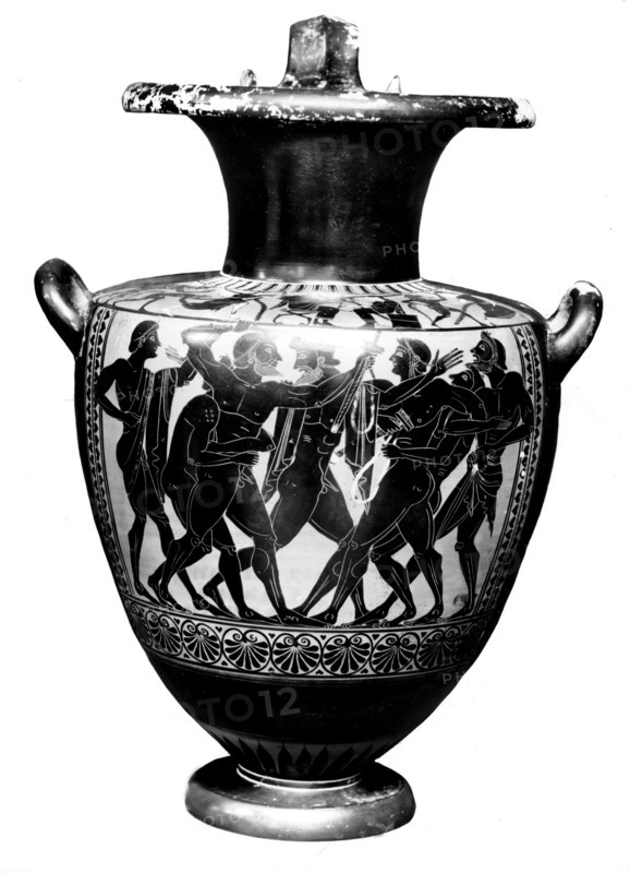 Vase depicting a fight scene