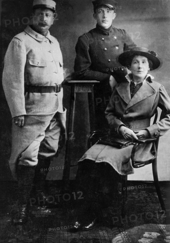 Paul Eluard between his father and his mother