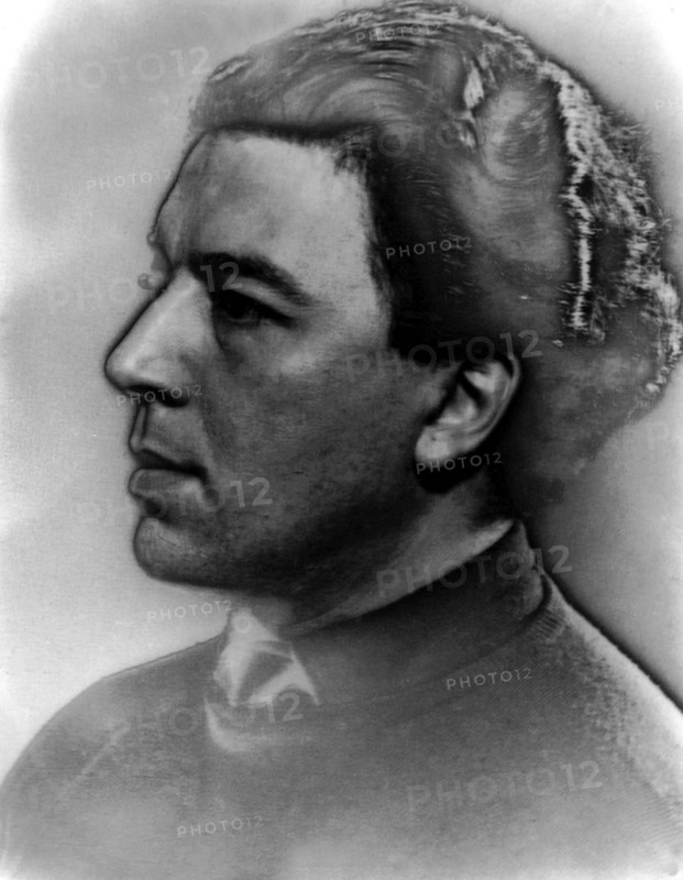 Portrait d'André Breton en 1929. Photographie de Man Ray.