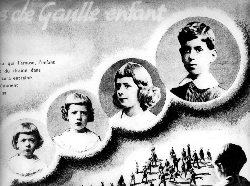 Charles De Gaulle child with his brothers and sisters