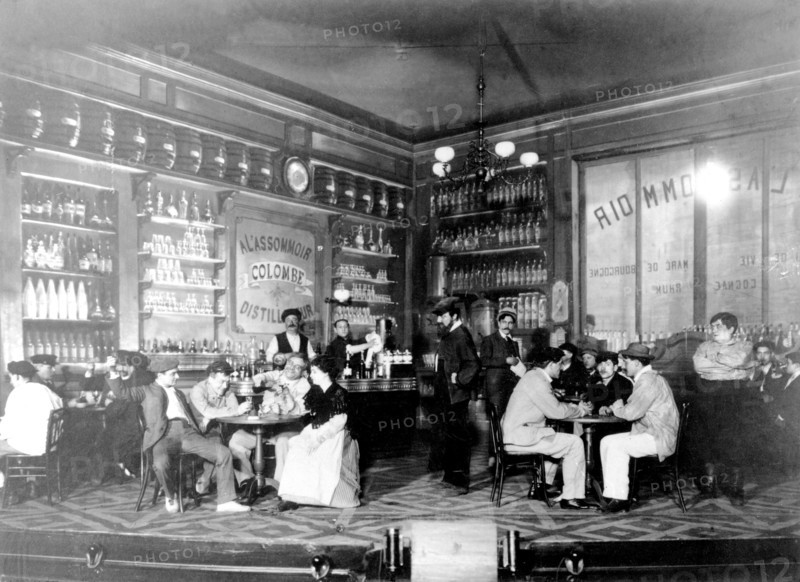 Intérieur d'un bistrot "A l'Assommoir"