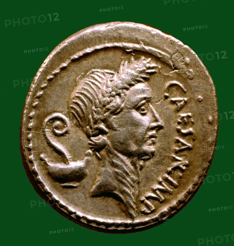Roman coin representing Julius Caesar