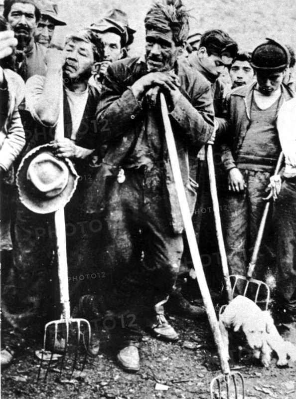 Work in the nitrate mines in Chile