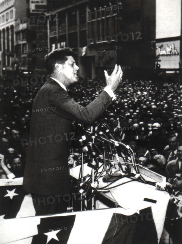 Kennedy in New York, 7th Avenue, during his election campaign