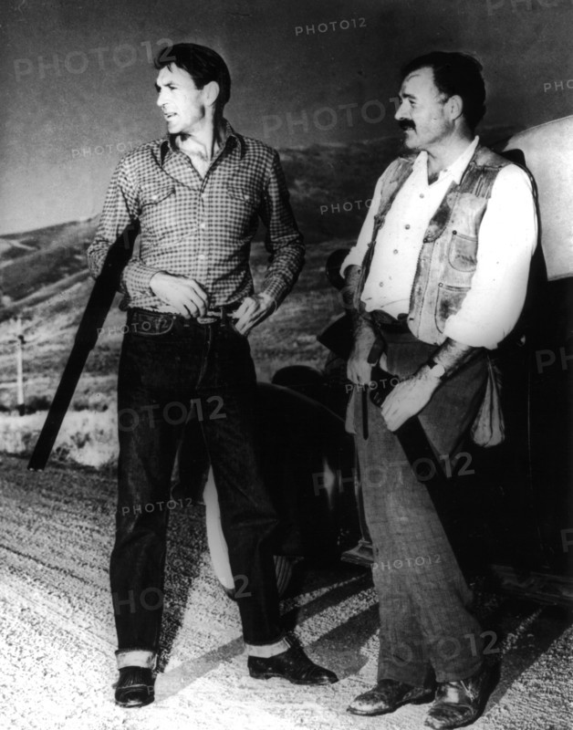 Gary Cooper and Ernest Hemingway hunting in Sun Valley