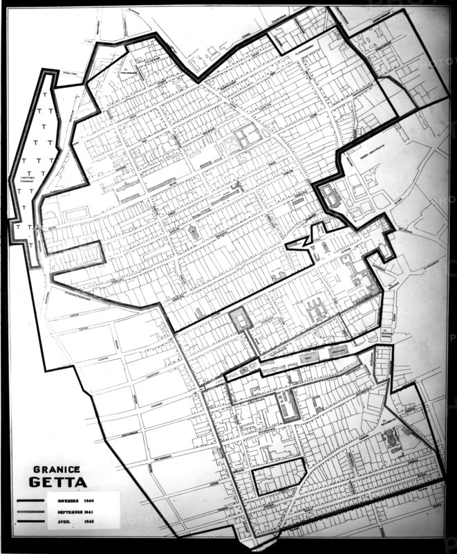 Ghetto in Warsaw. Stages of the ghetto's borders at different points in time. The outermost line: November 1940. In the middle: September 1941. The innermost line: April 1943